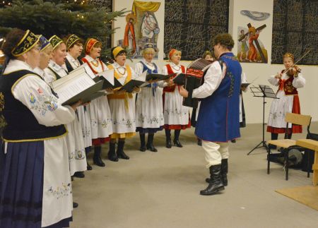 <h2><a href='news,14890,1.html'>Zesp� Kaszubki za�piewa w Polikarpie</a></h2>